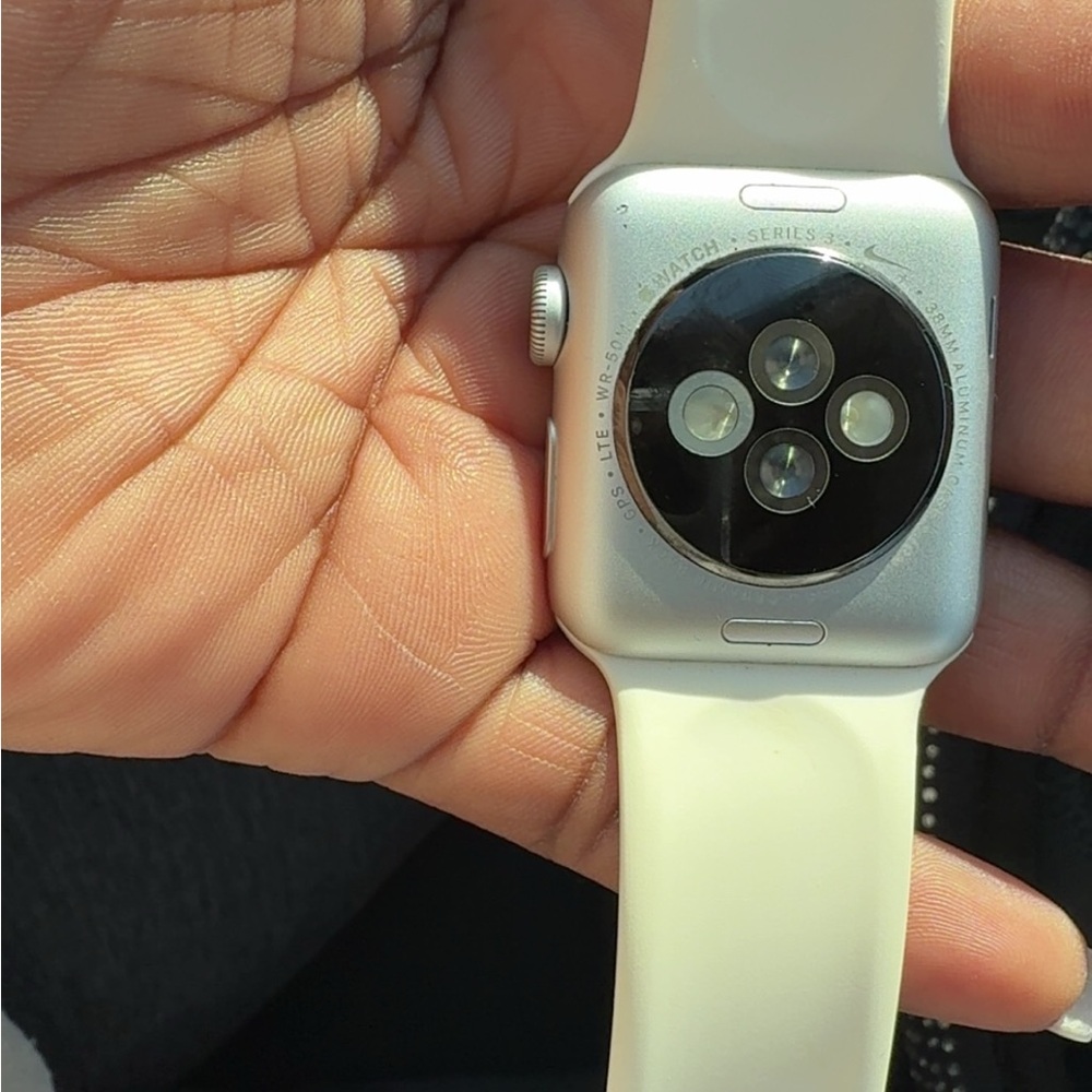 Apple Smartwatch Silver with Cream Band